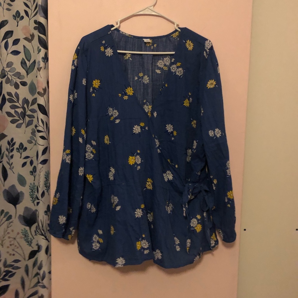 Floral Wrap style top